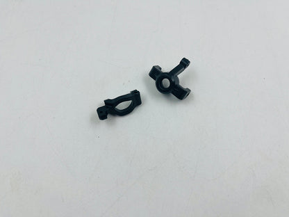 L/R Front Hub Carriers And Steering Hubs R1815